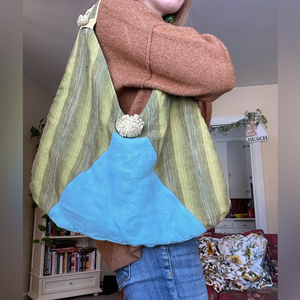 Handmade upcycled cotton and leather boho patchwork shoulder bag - Picture 5 of 13